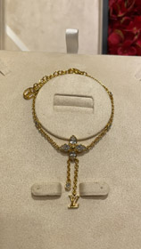 Louis Vuitton LV full diamond floral small chain tassel gold bracelet-0212  